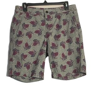 Vintage Orvis women’s Floral ( green/pink/navy) Patterned shorts size 8